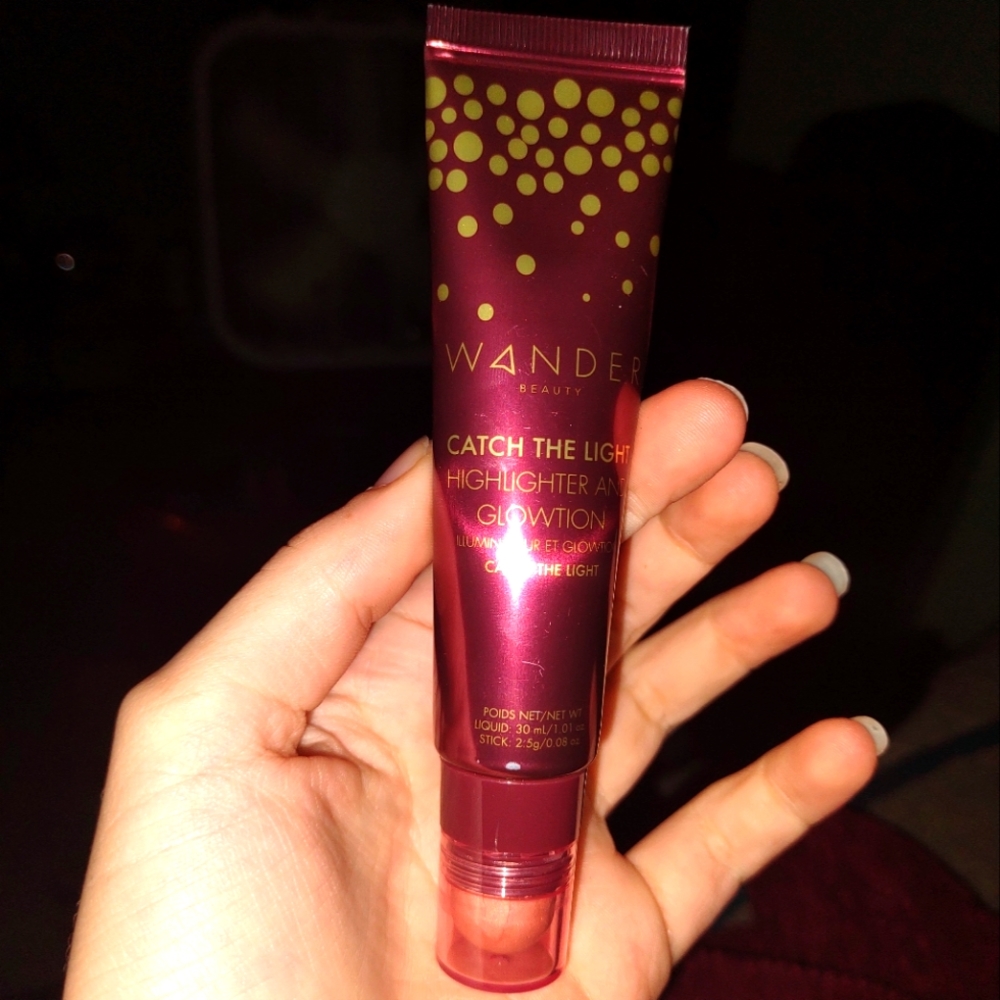 Tube of Highlighter and glowtoner